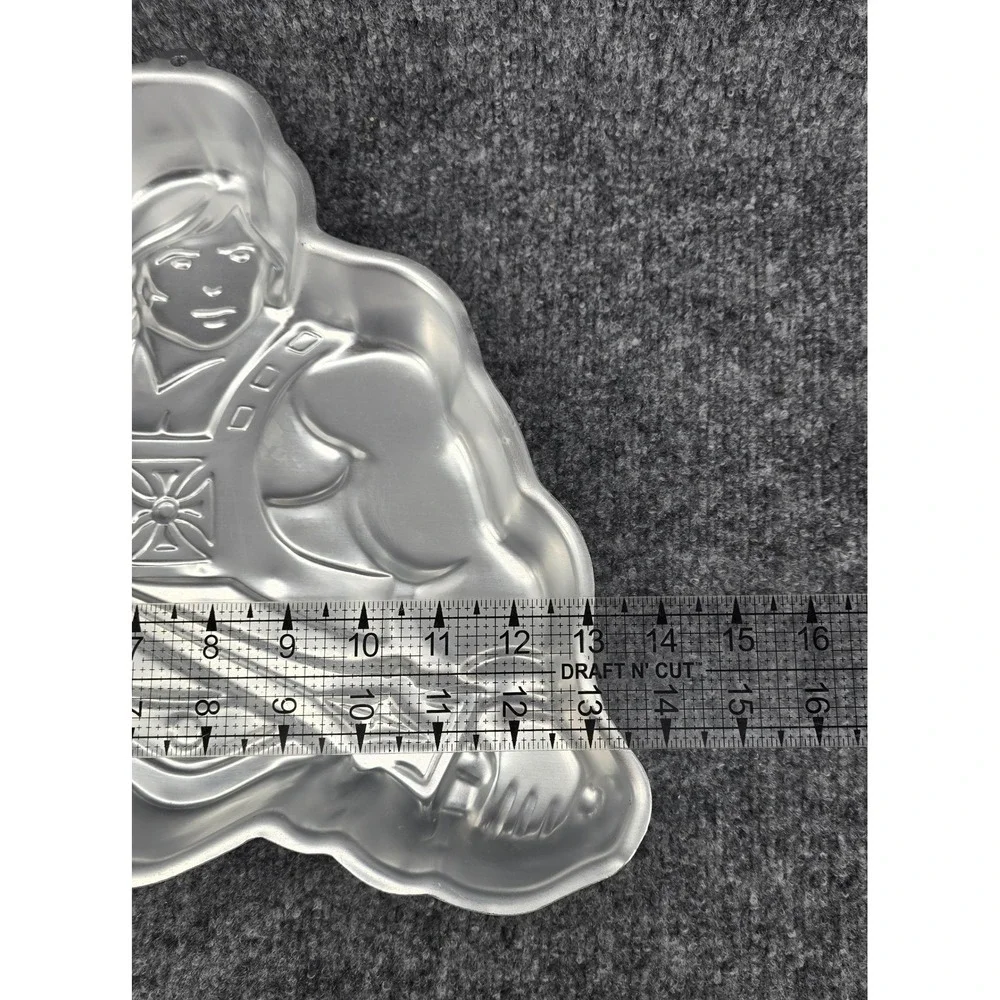 Wilton He-Man Cake Pan Vintage 1983 Silver Aluminum MOTU Masters of the Universe